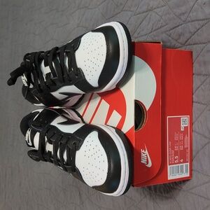 Women's Nike dunk low